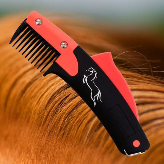 SoloComb Grooming comb with black and red handle on horse mane